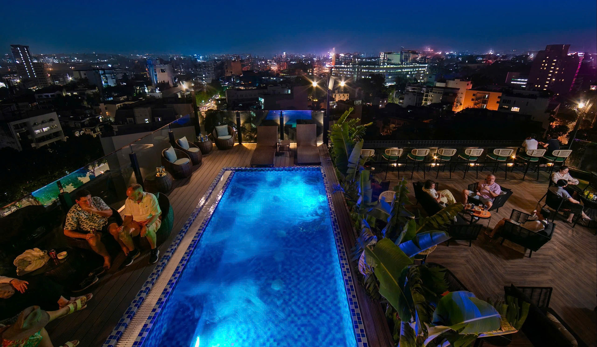 May De Ville Hotel 2 4