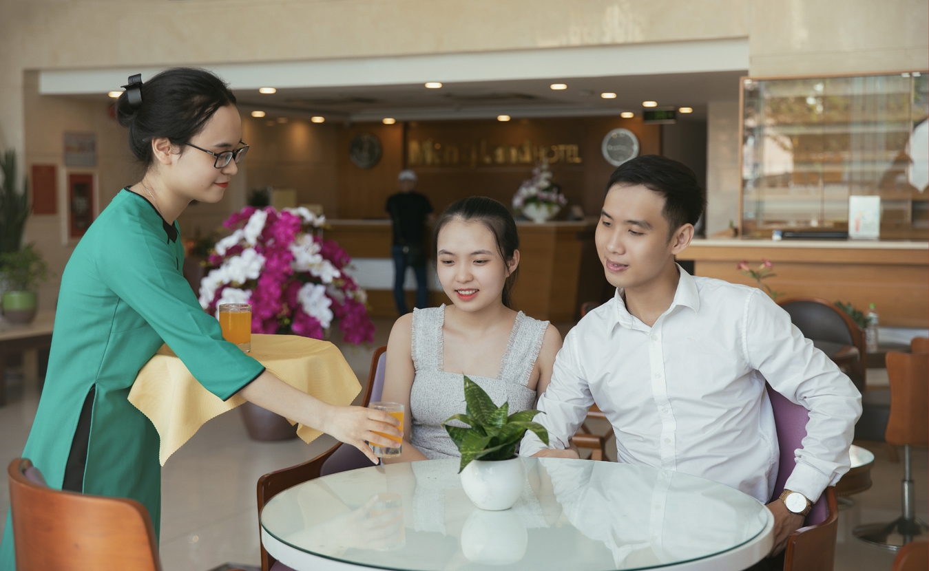 Merry Land Hotel 5