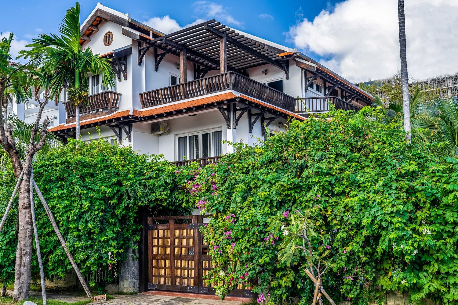 Ngói casa Beachfront Villa