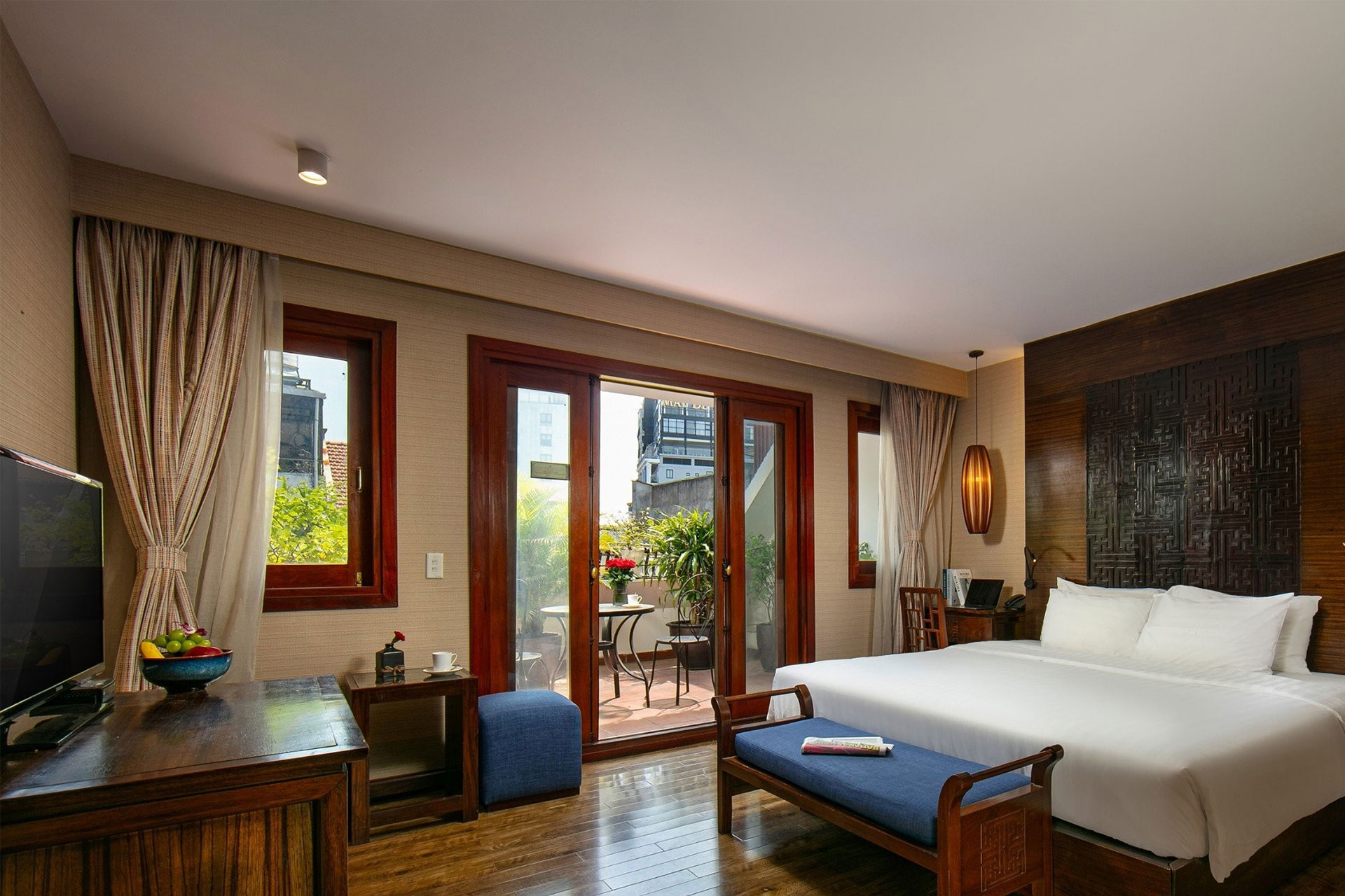 Oriental Suites Hotel & Spa