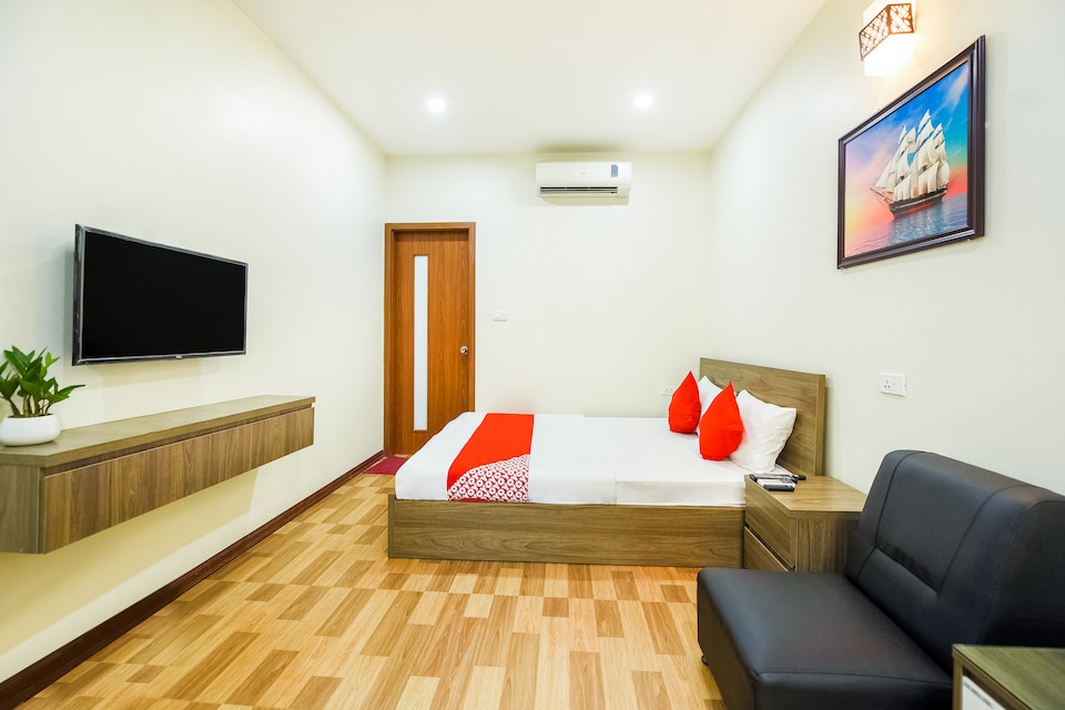 OYO 416 Giao Thông Hotel 2