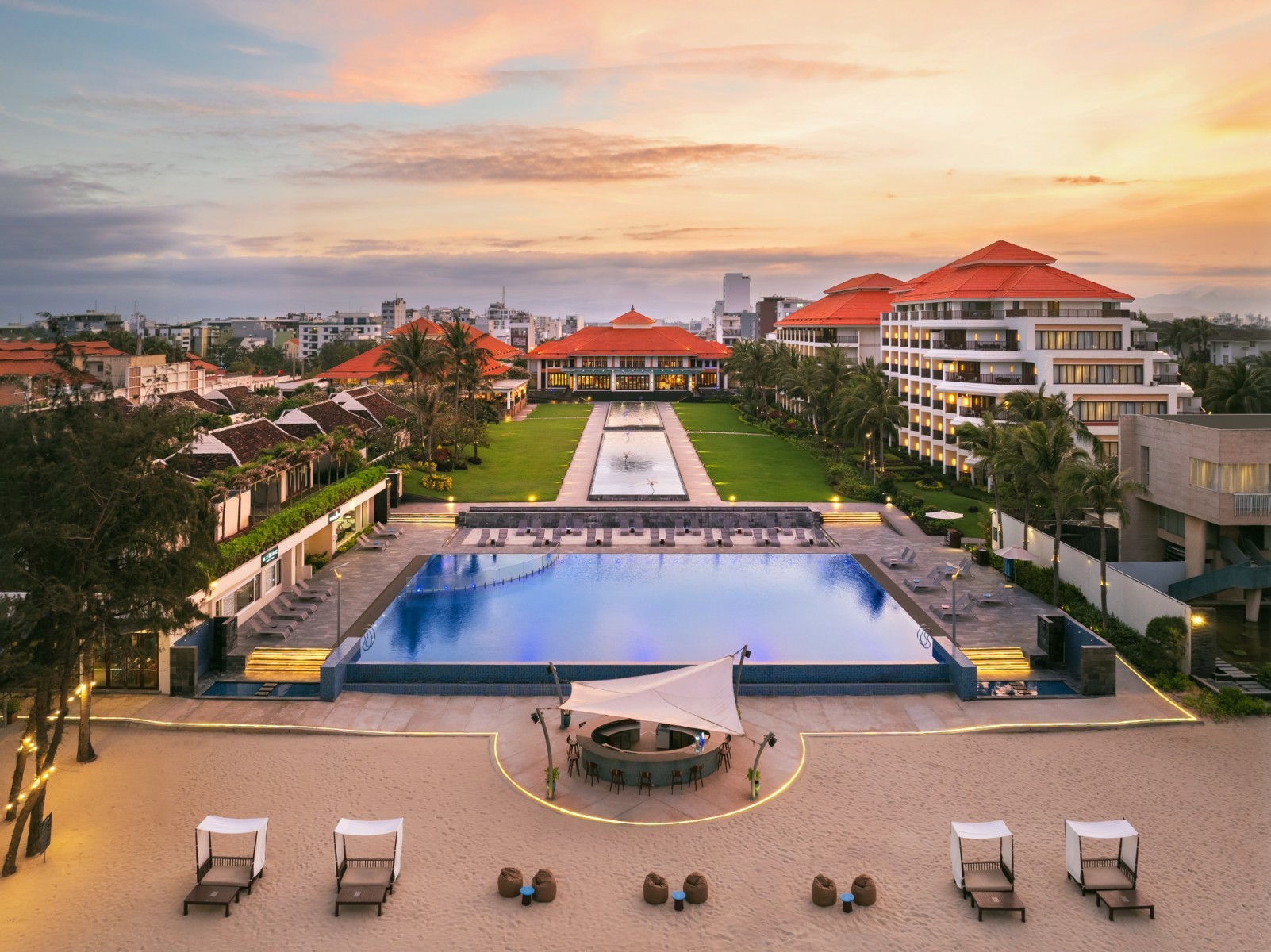 Pullman Danang Beach Resort 2