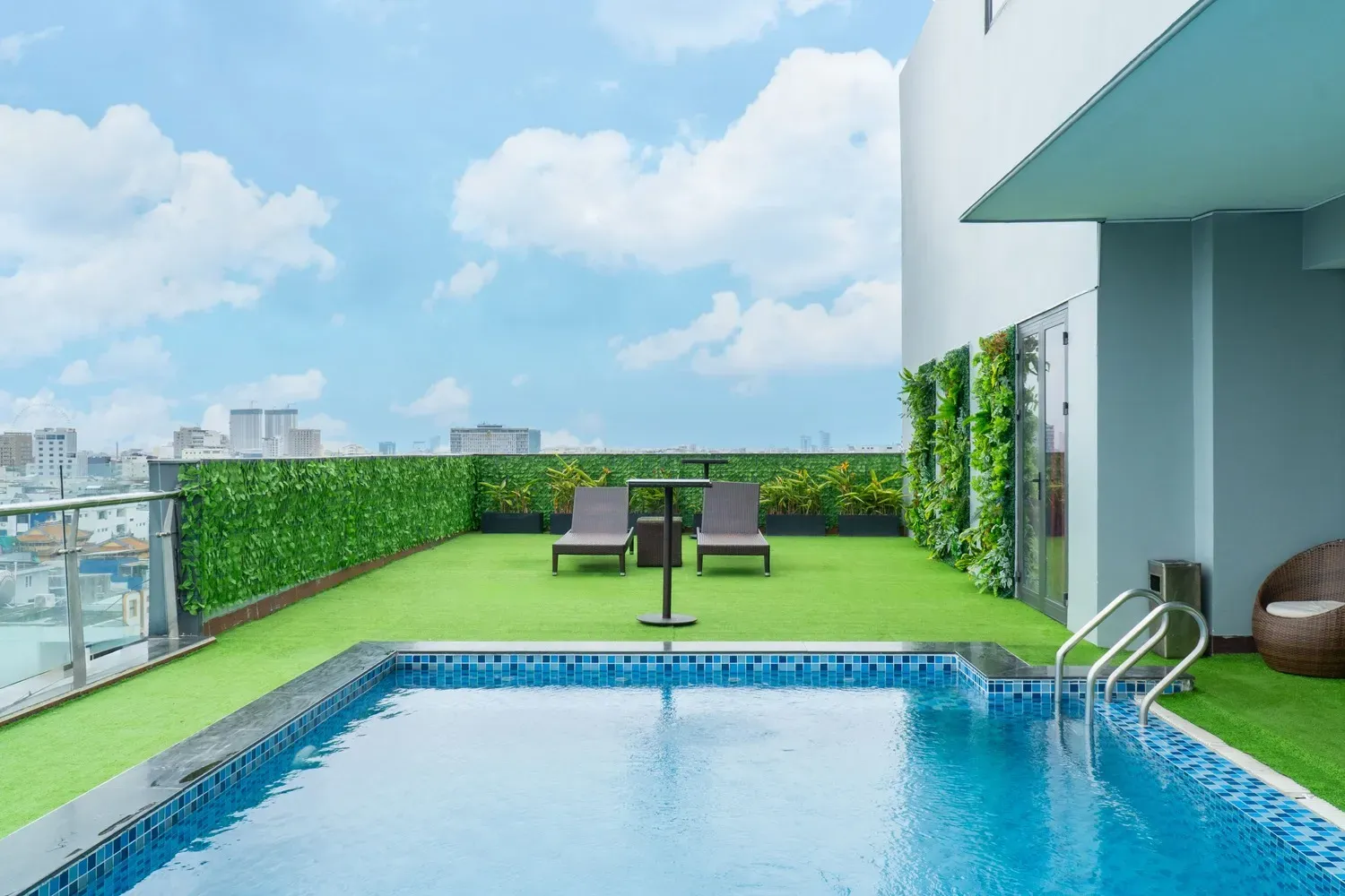 Quoc Cuong Center Hotel 4