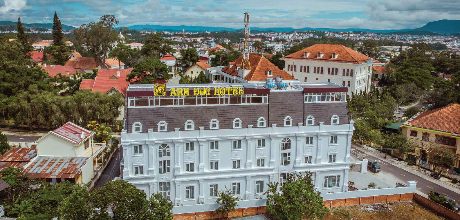 RedDoorz Premium Anh Duc Da Lat Hotel