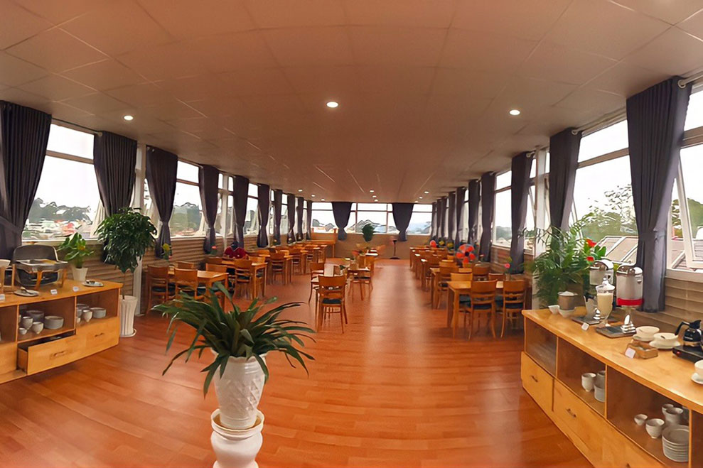 RedDoorz Premium Anh Duc Da Lat Hotel 3