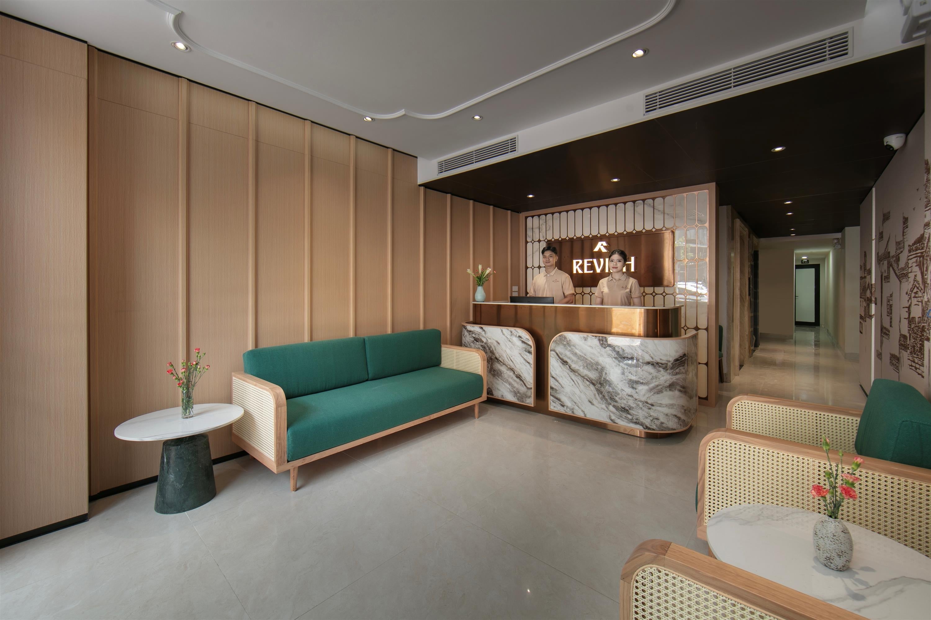 Reviah Hotel