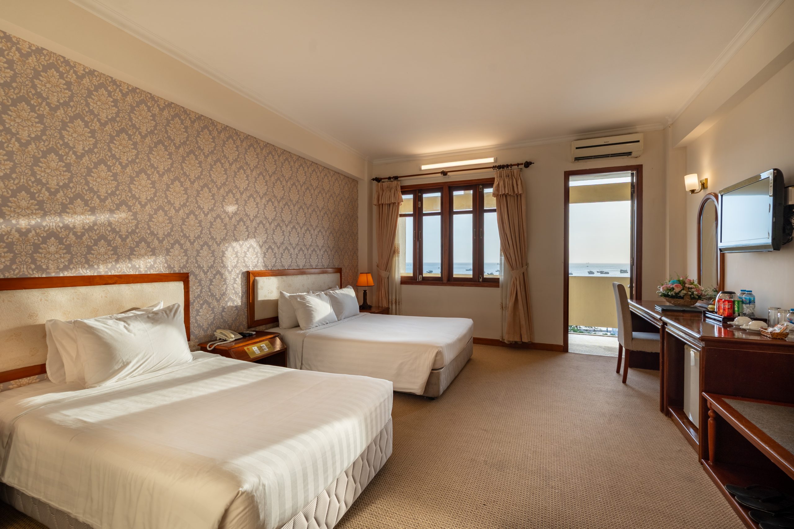 Rex Hotel 2