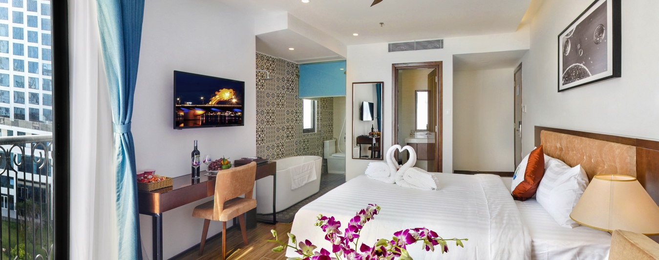 Ritzy Boutique Hotel Da Nang 2