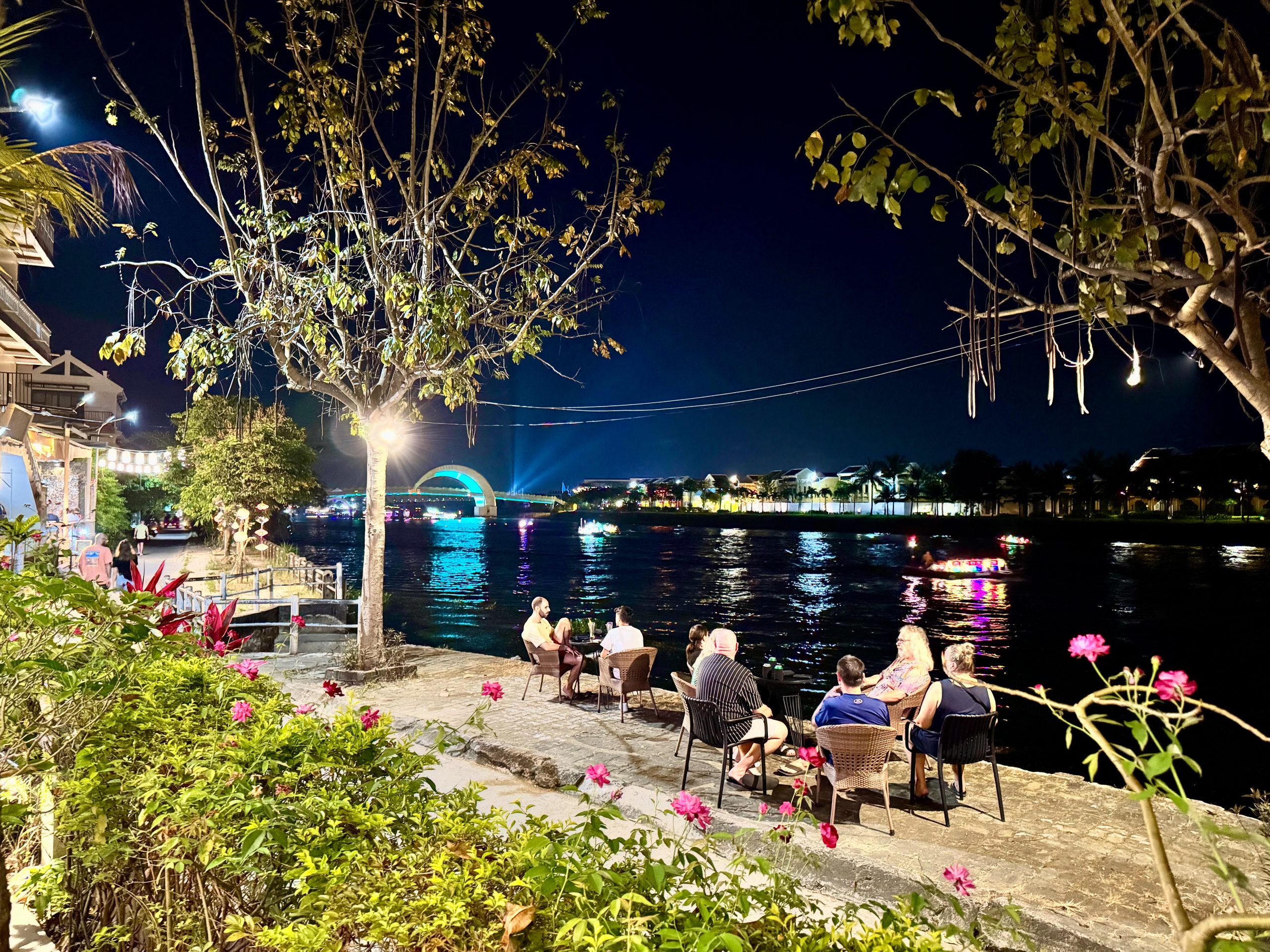Riverside White House Hotel 2
