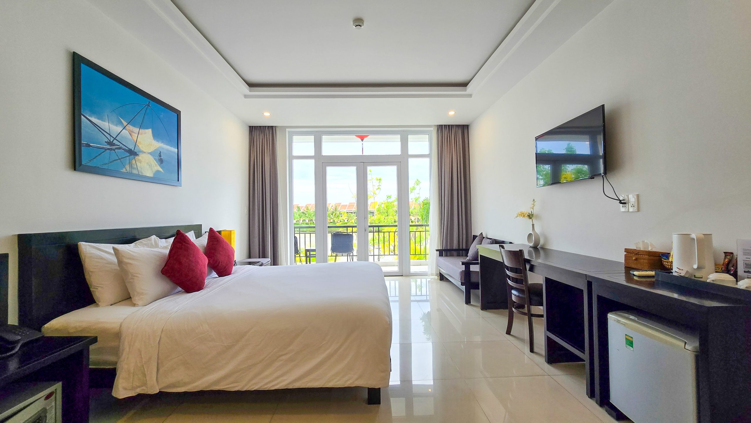 Riverside White House Hotel 3