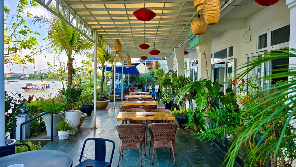 Riverside White House Hotel 5