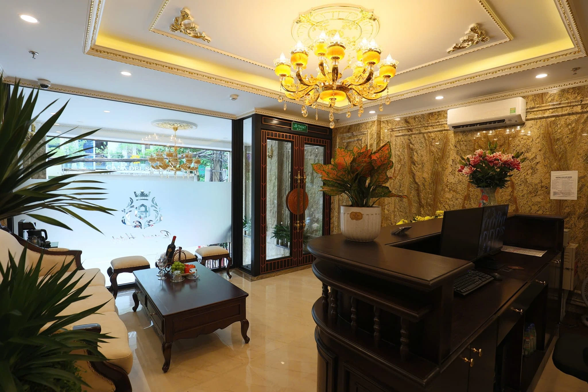 Royal Hotel Lâm Hạ