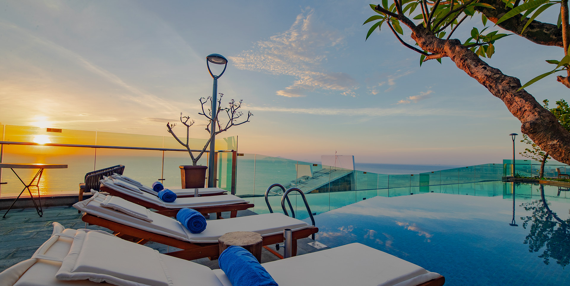 Sala Danang Beach Hotel 3