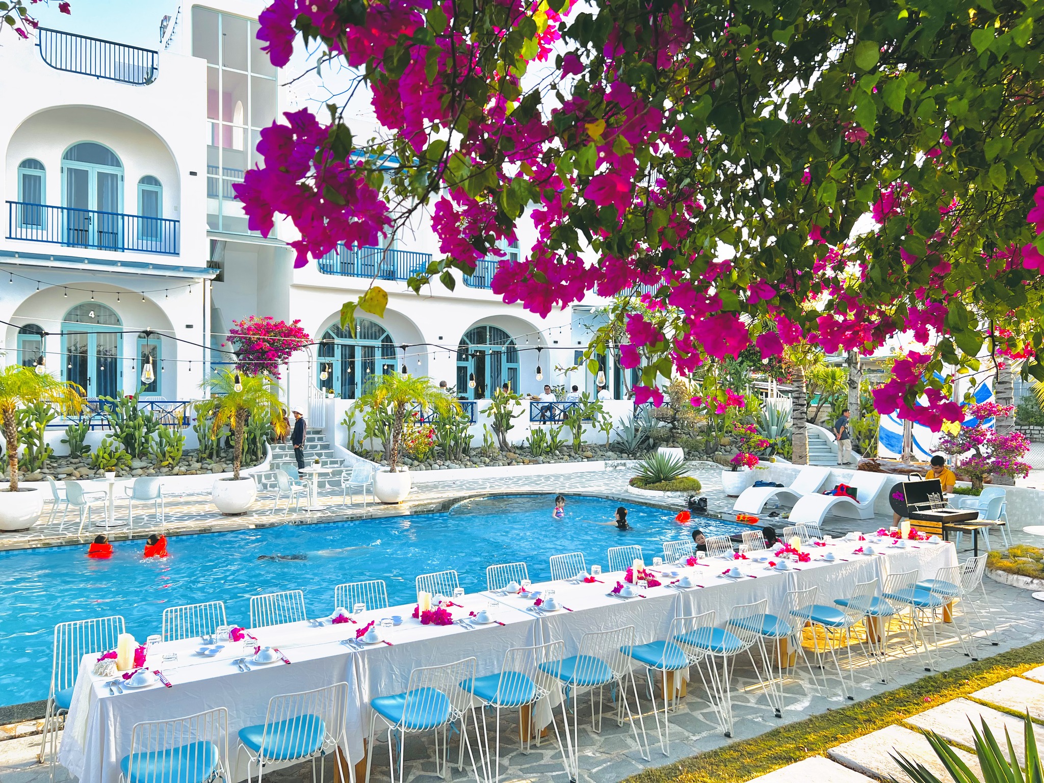 Santorini Villa Cam Ranh Hotel 3