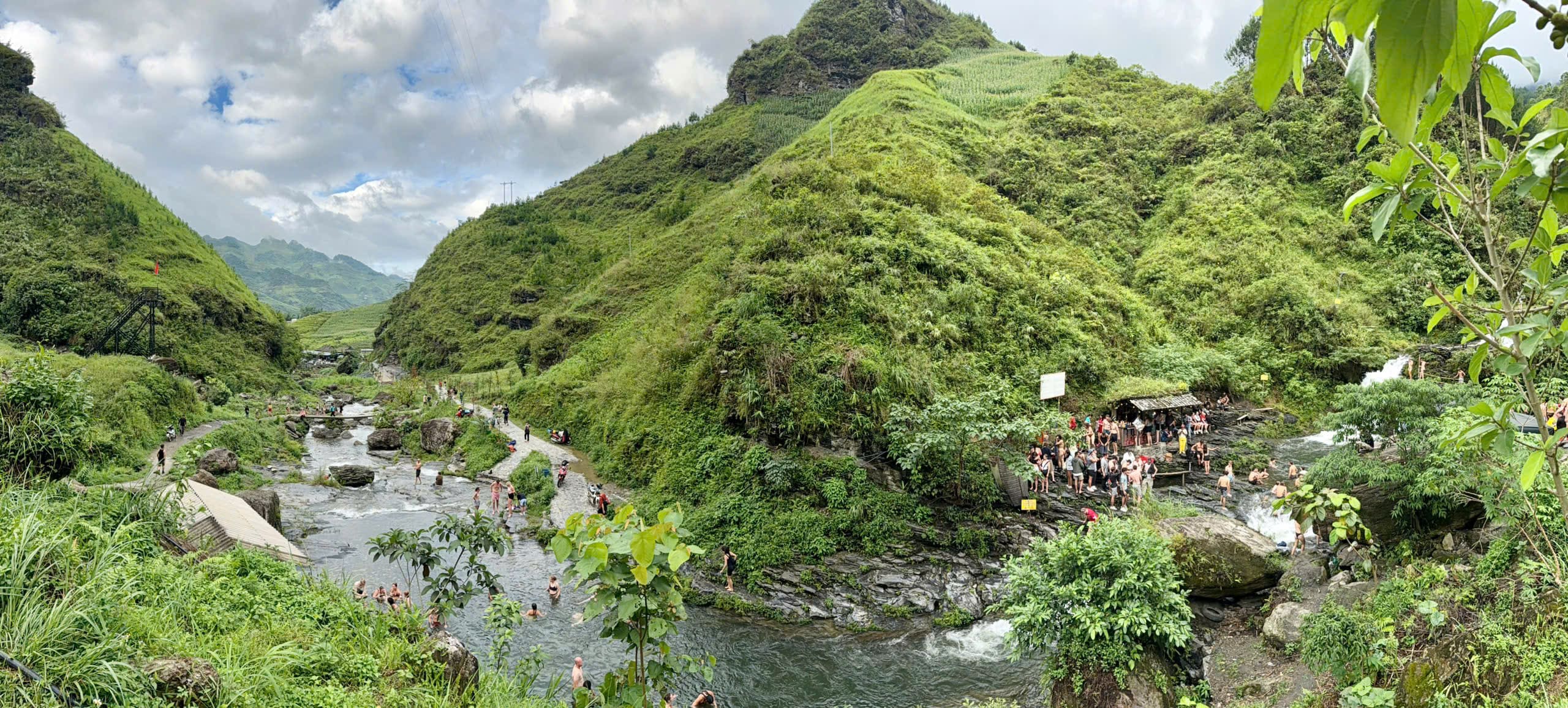 Savor Ha Giang Loop Hostel - Motorbike rental- tour Ha Giang loop