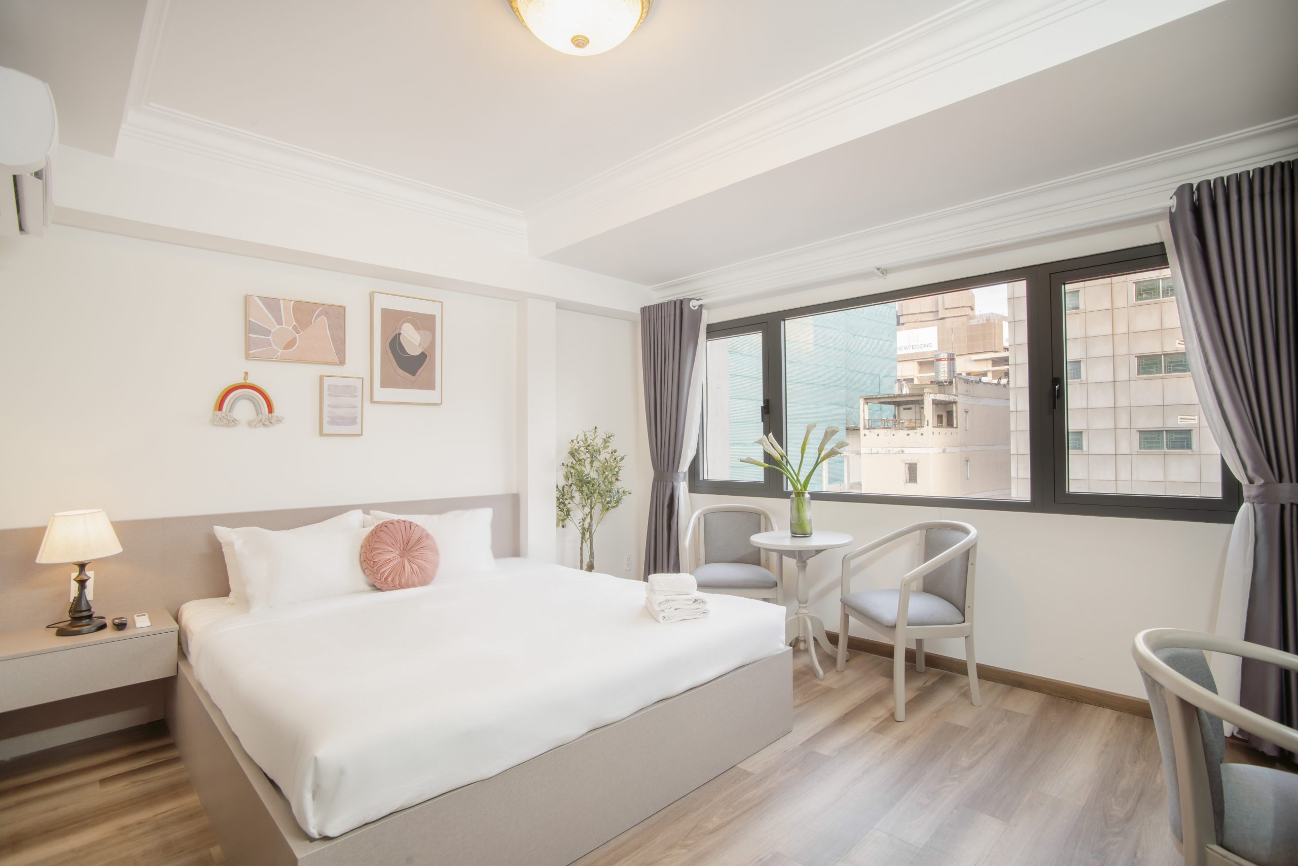SAZI RESIN HOTEL - Free Nails/Hair 2