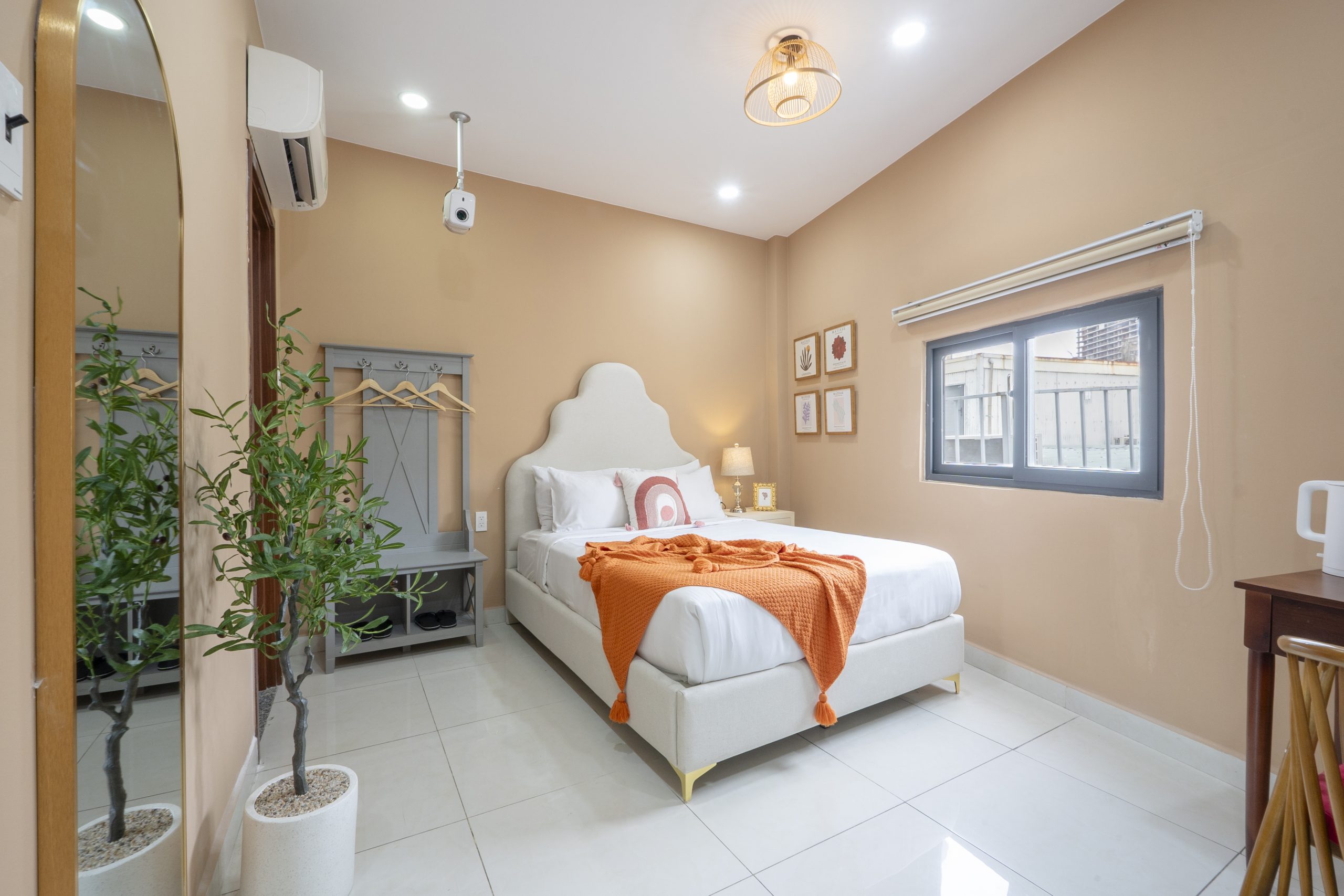 SAZI RESIN HOTEL - Free Nails/Hair 4