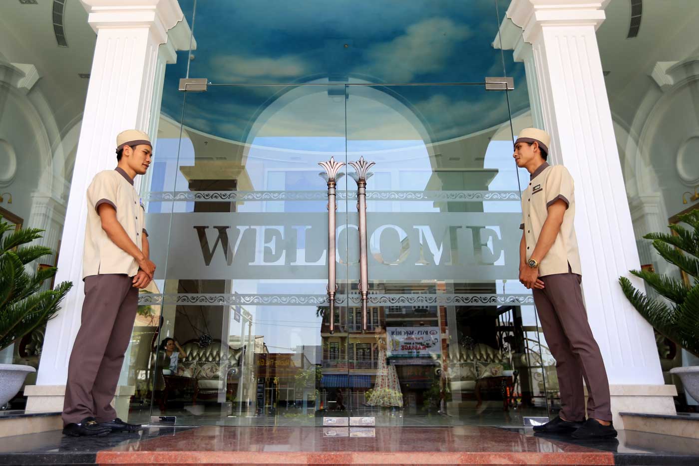 Sea Phoenix Hotel