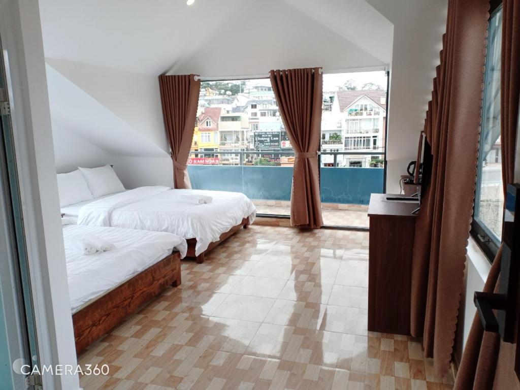 Sen Việt Hotel 2