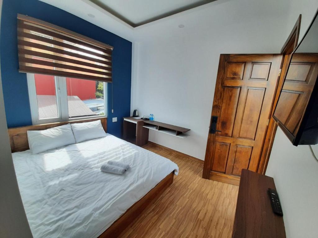 Sen Việt Hotel 3