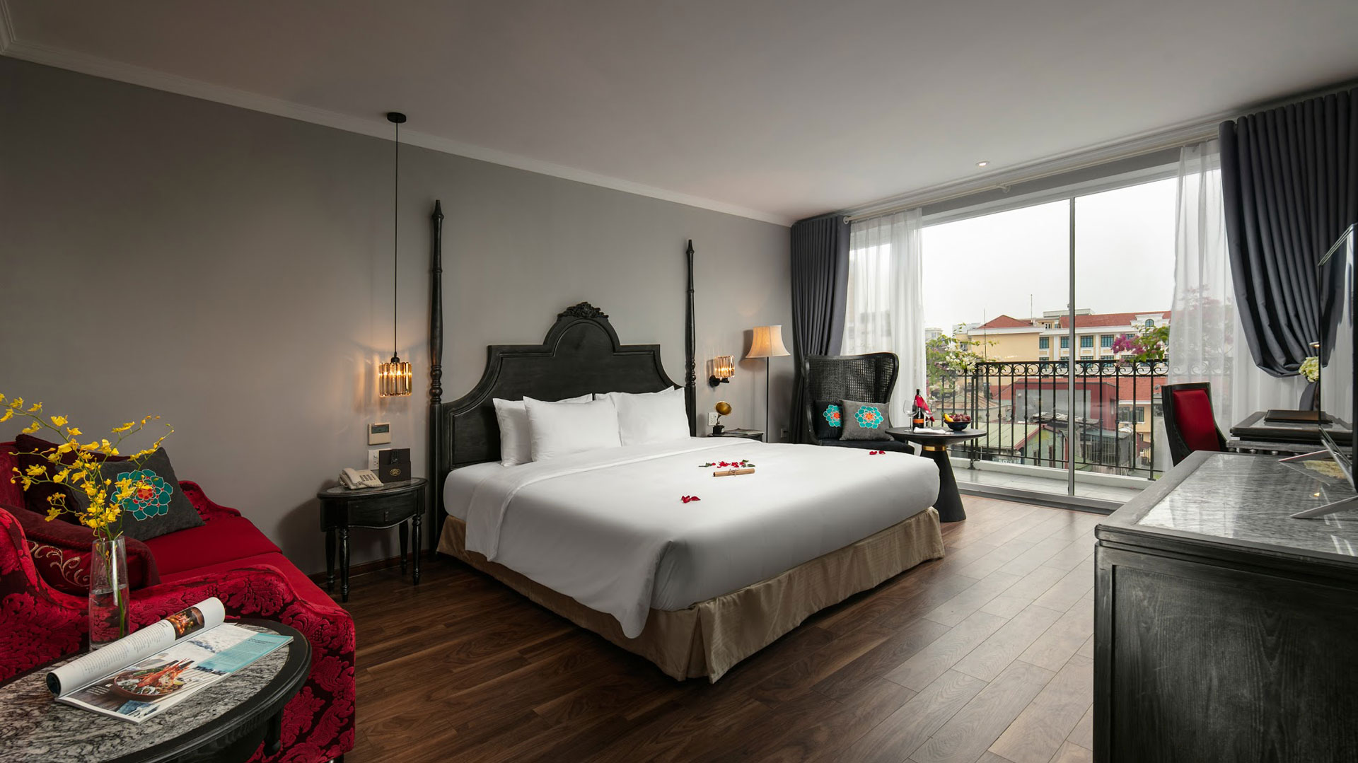Shining Central Hotel & Spa