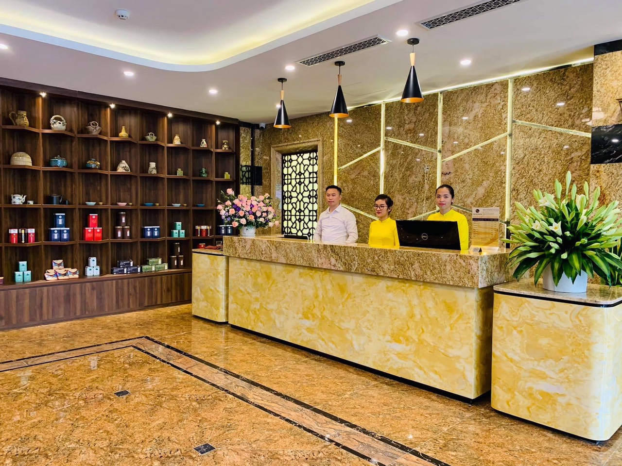 Silk River Hotel