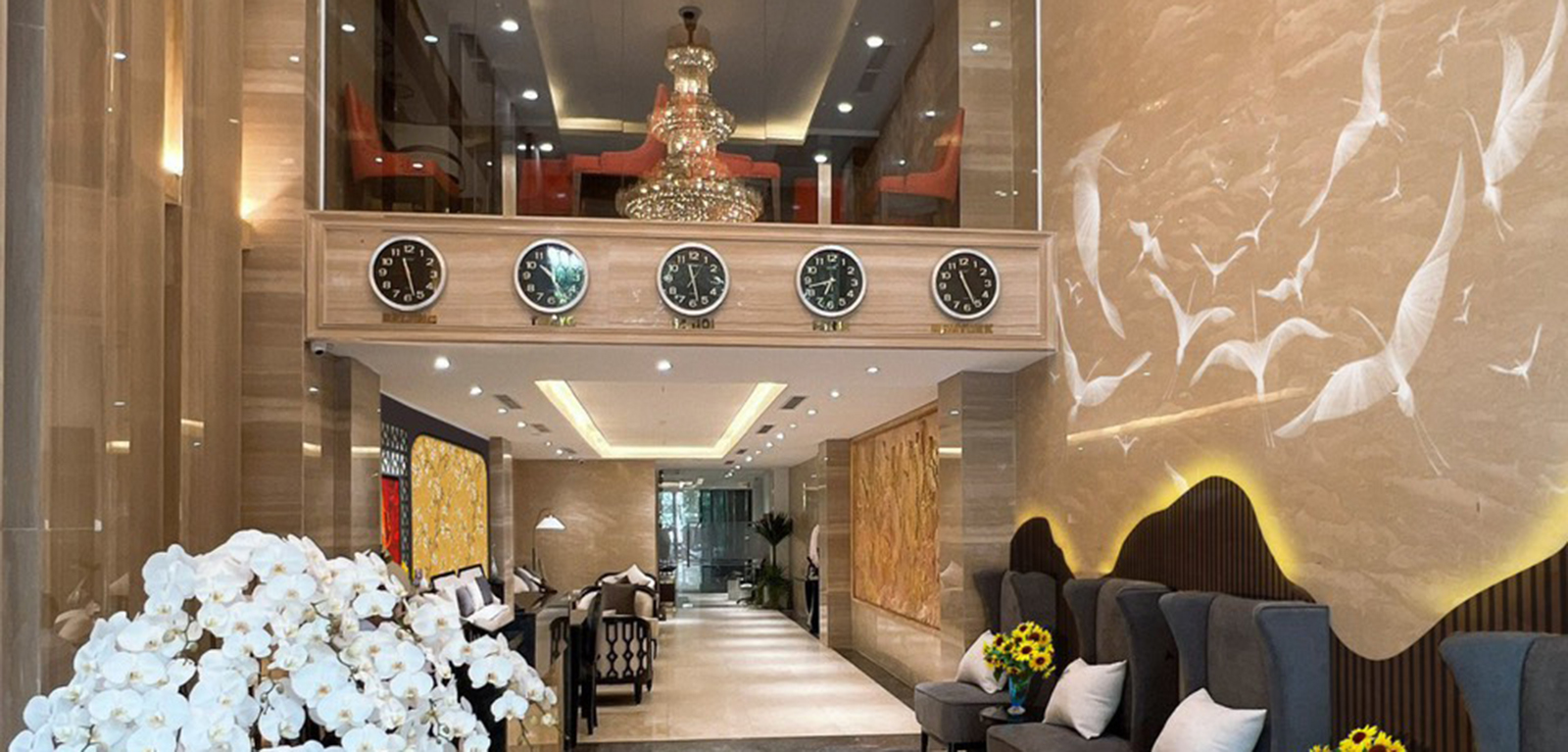 SKYLARK HOTEL 2