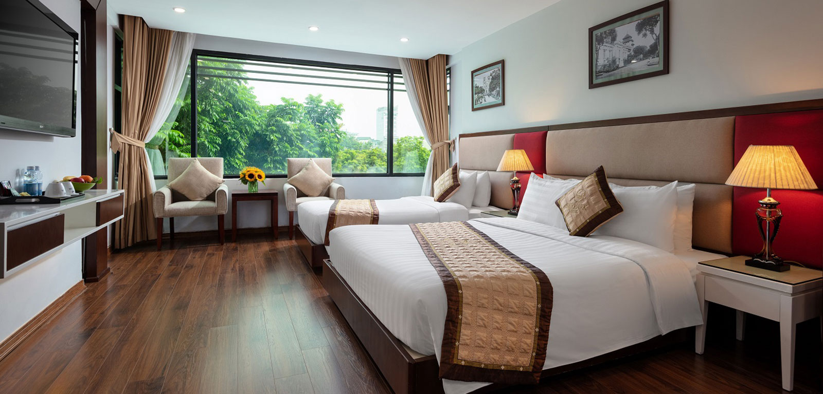 SKYLARK HOTEL 5