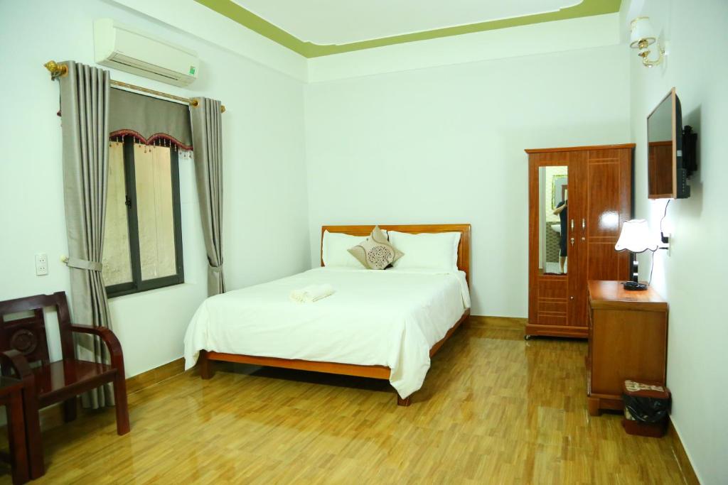 Son Tinh Hotel 4