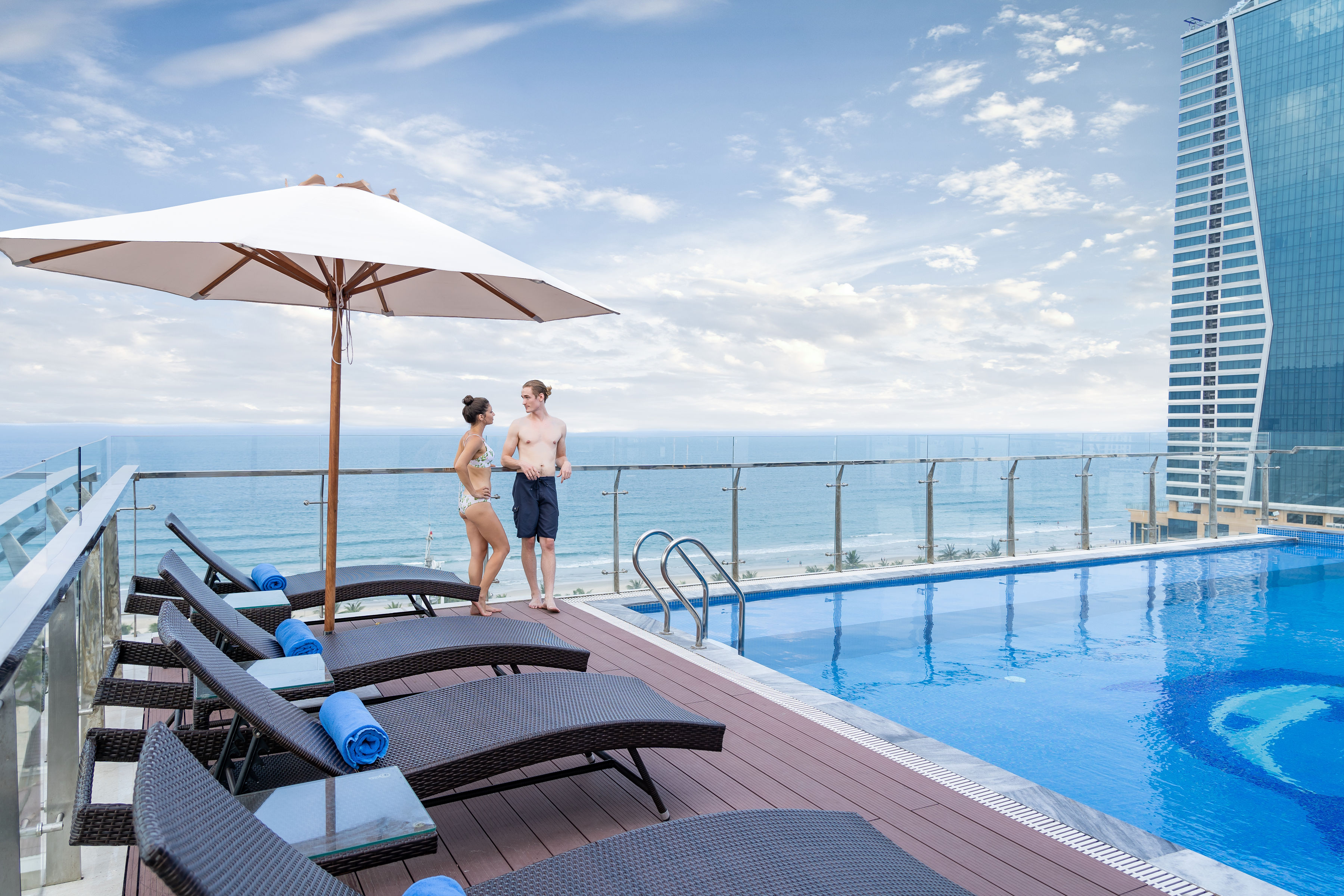 Sunny Ocean Hotel & Spa