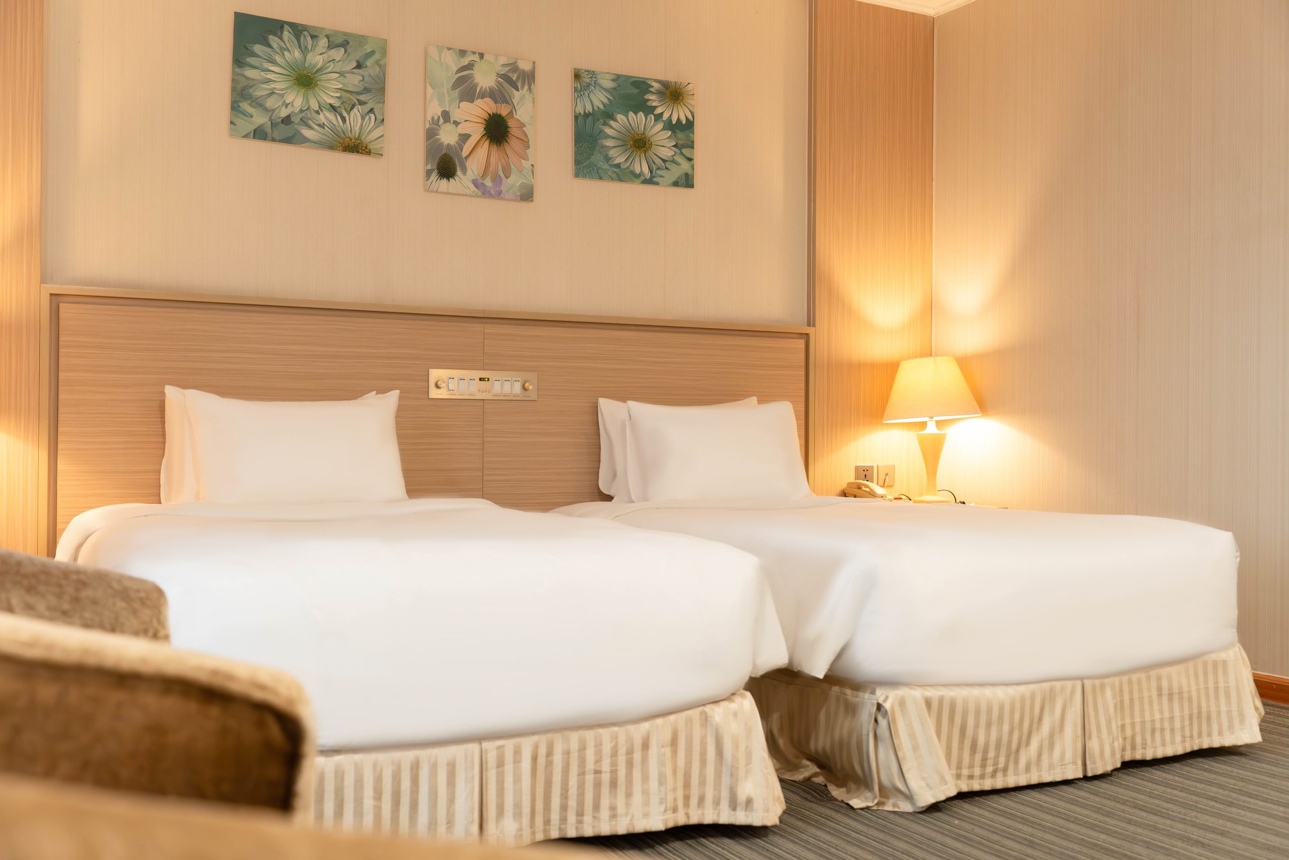Super Candle Hotel 3