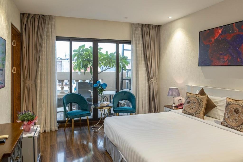 Thao Trang Laluxe Hotel Phu My Hung 4