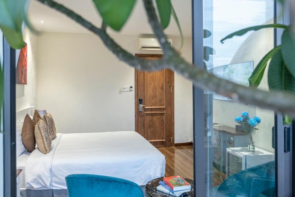 Thao Trang Laluxe Hotel Phu My Hung 5