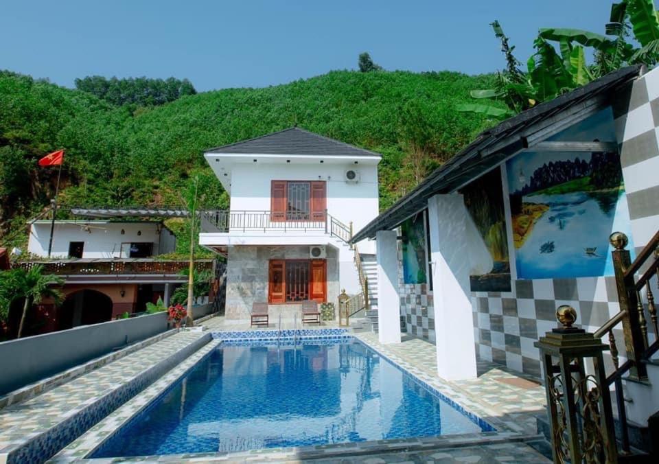 The Hill Villas
