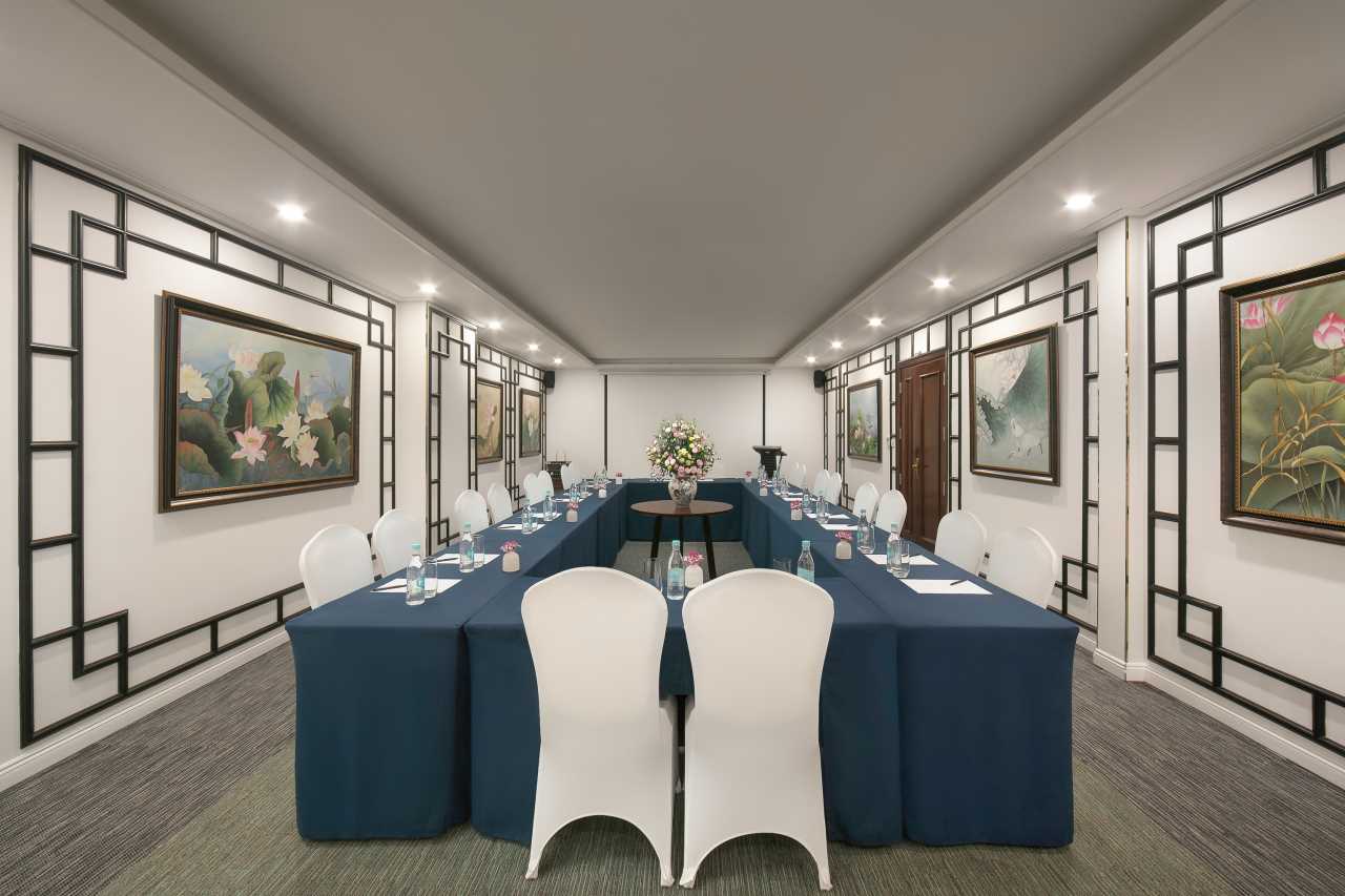 The Oriental Jade Hotel 4
