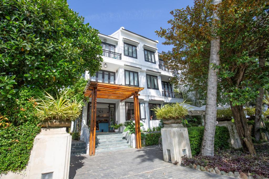 Tra Que Mansion 4
