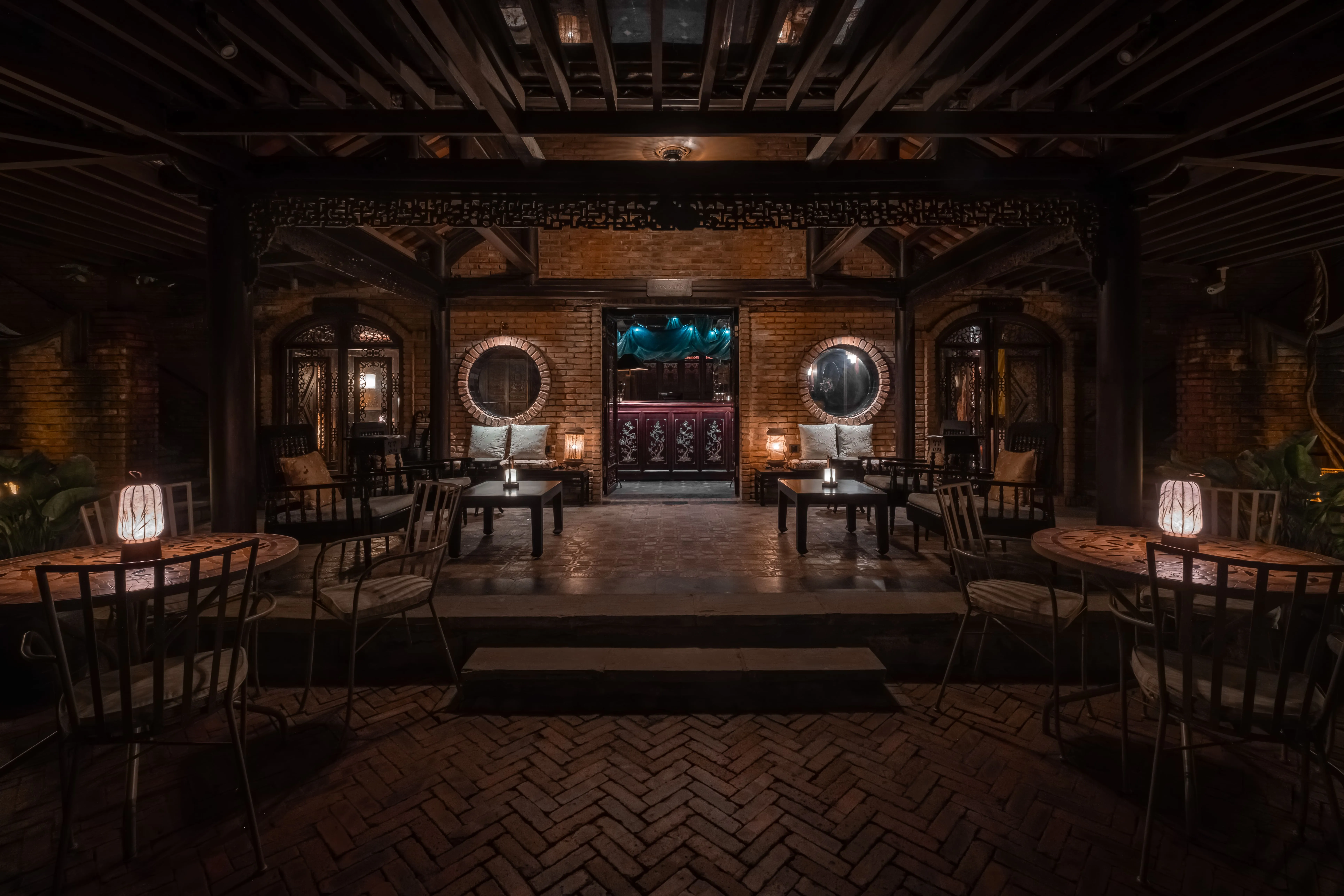 Vạn Xuân Bar