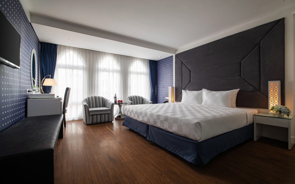 Victor Metropolis Lakeside Hotel & Rooftop Bar 5