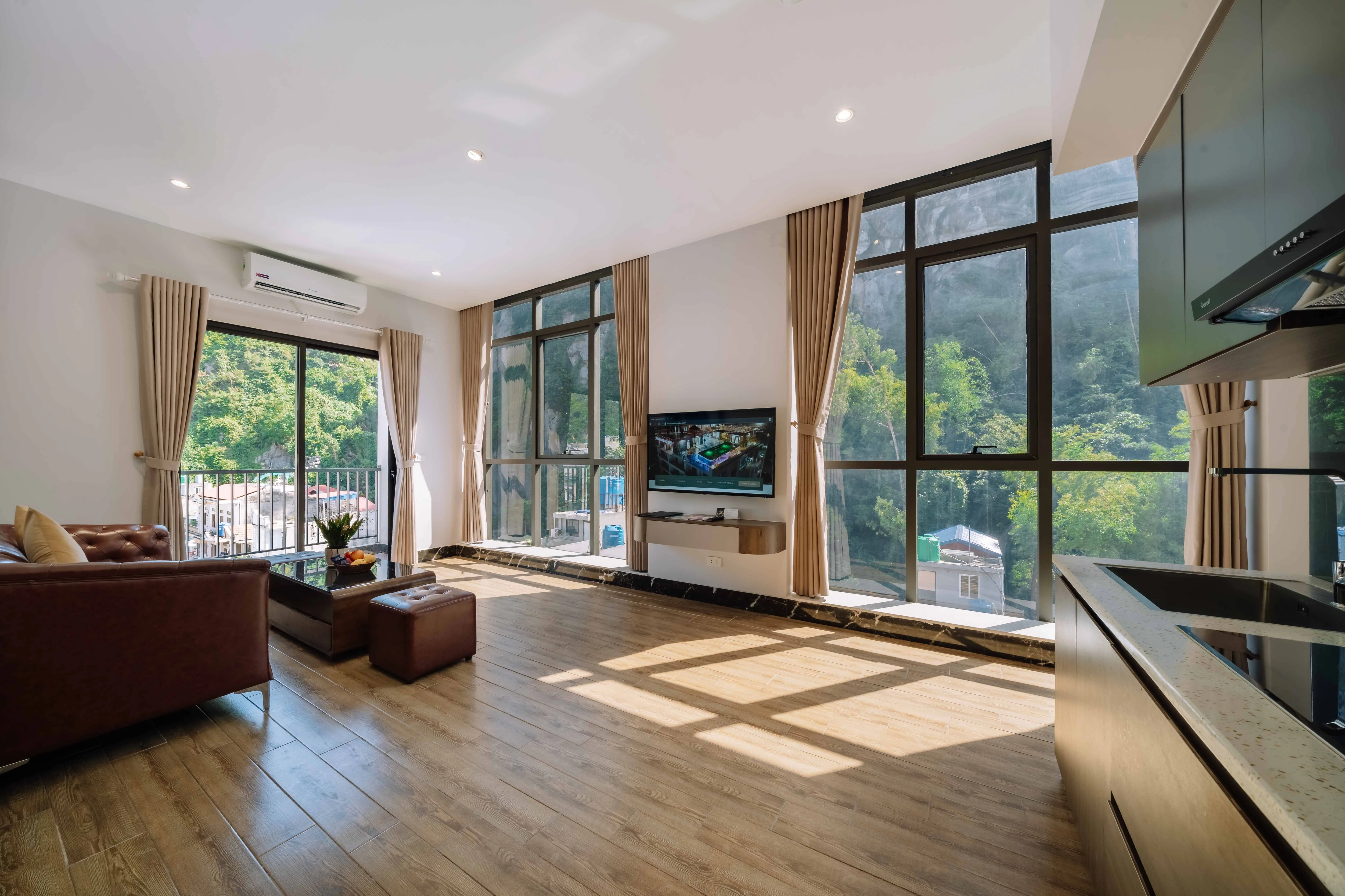 Viet Hoa Hotel & Residence Cat Ba – Rooftop Pool