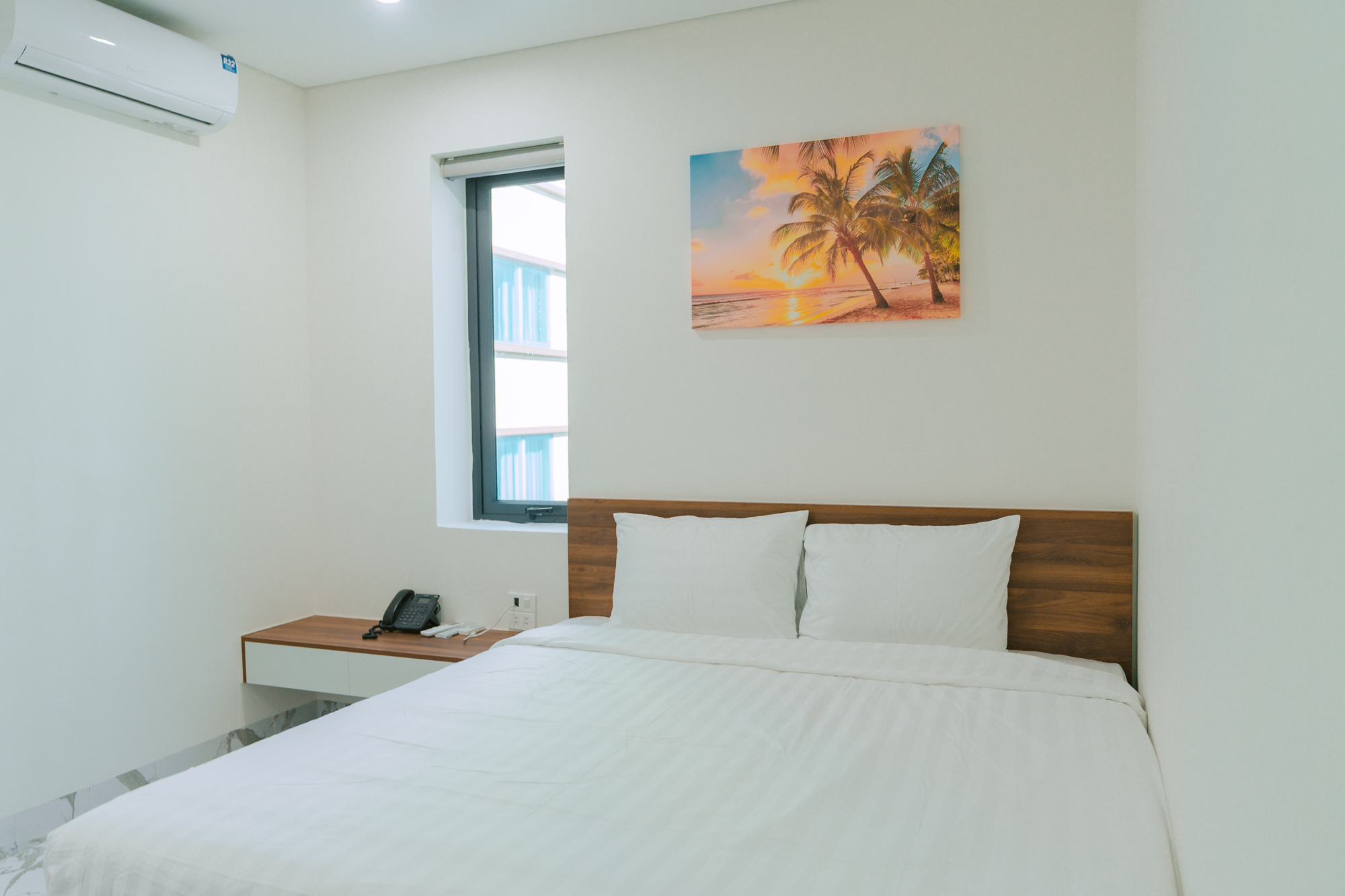 WINDY HOTEL CUA LO