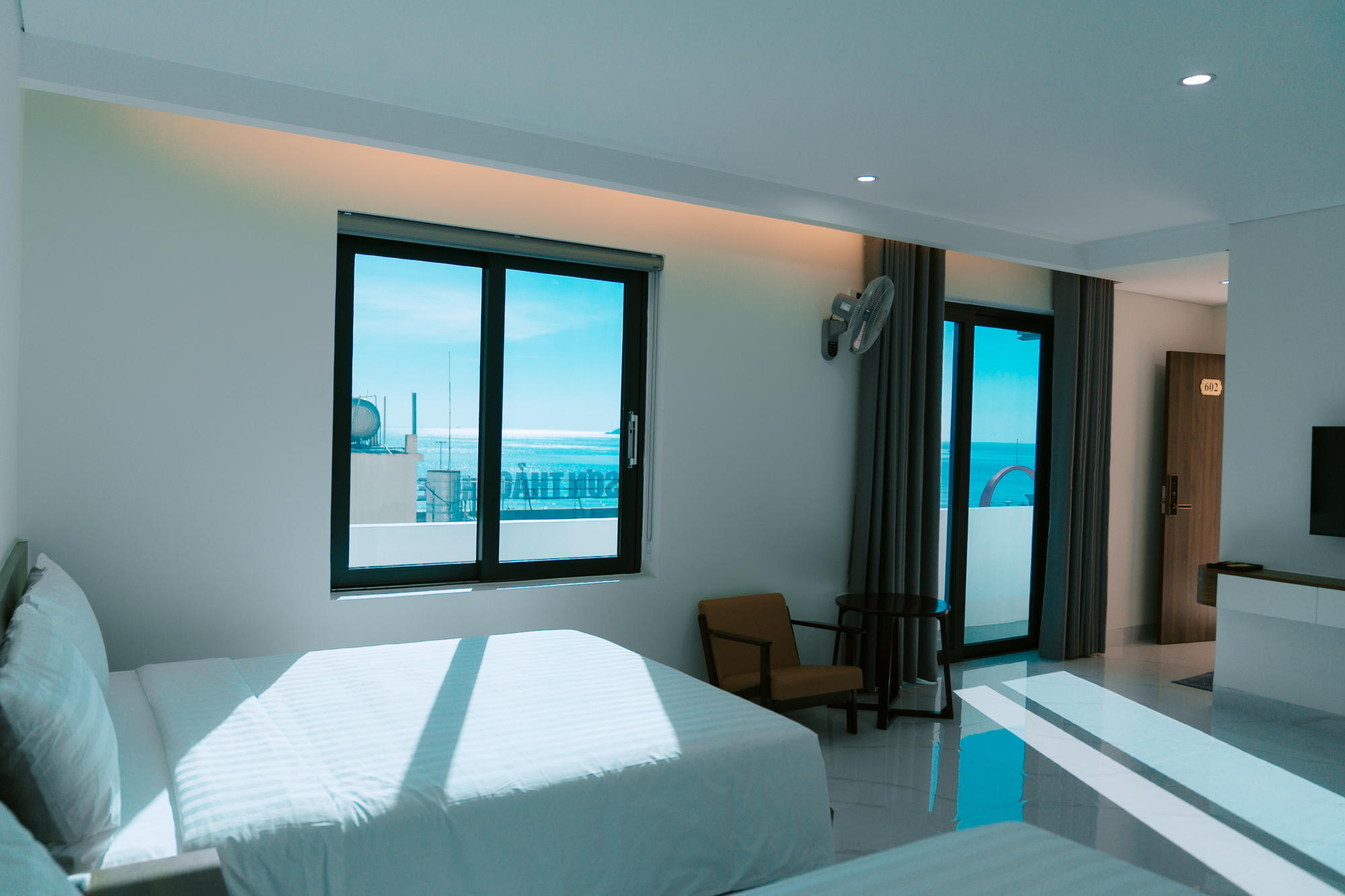 WINDY HOTEL CUA LO 2