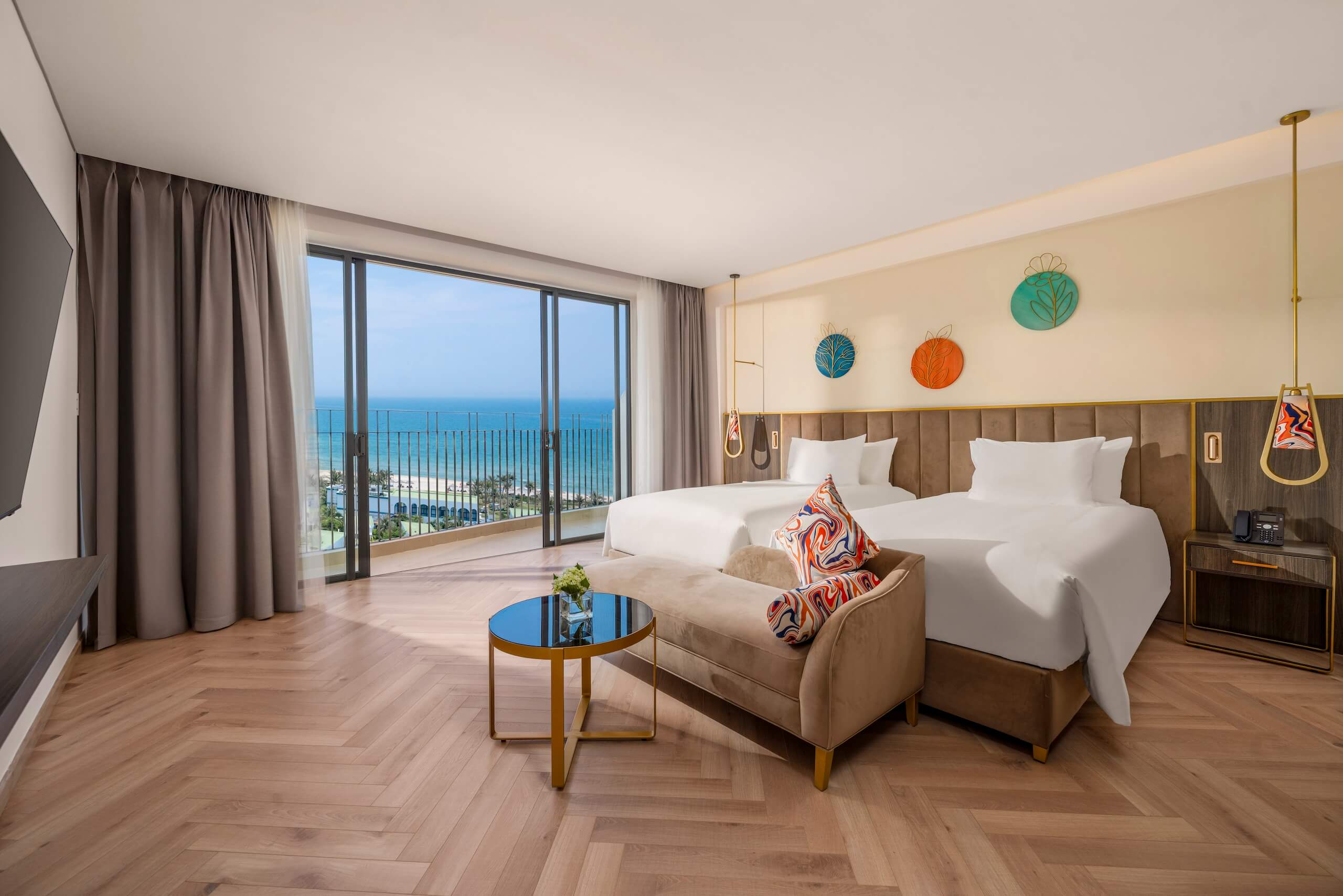 Wyndham Royal Beachfront Resort & Spa Danang 5