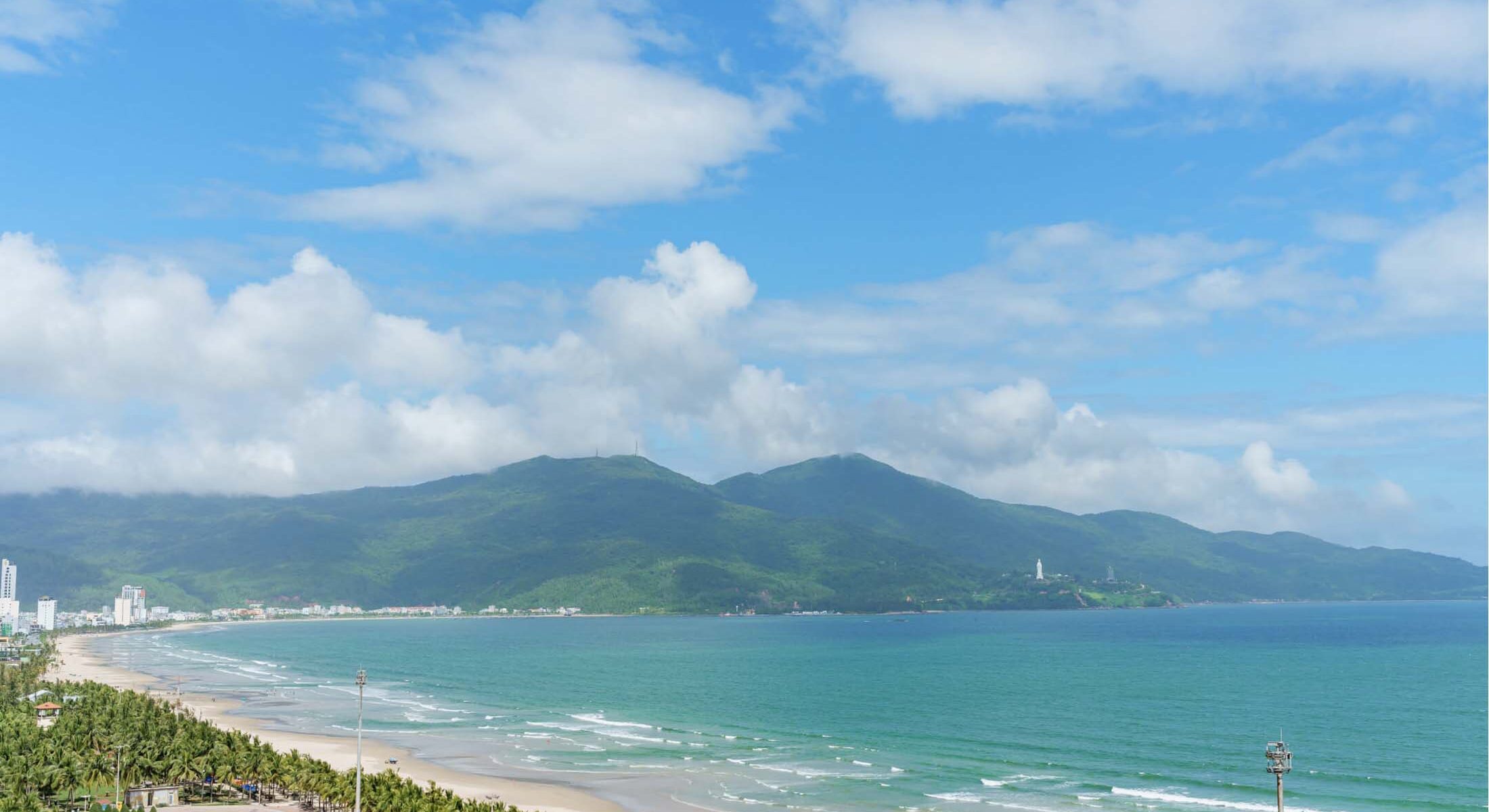 Yarra Ocean Suites Danang 3