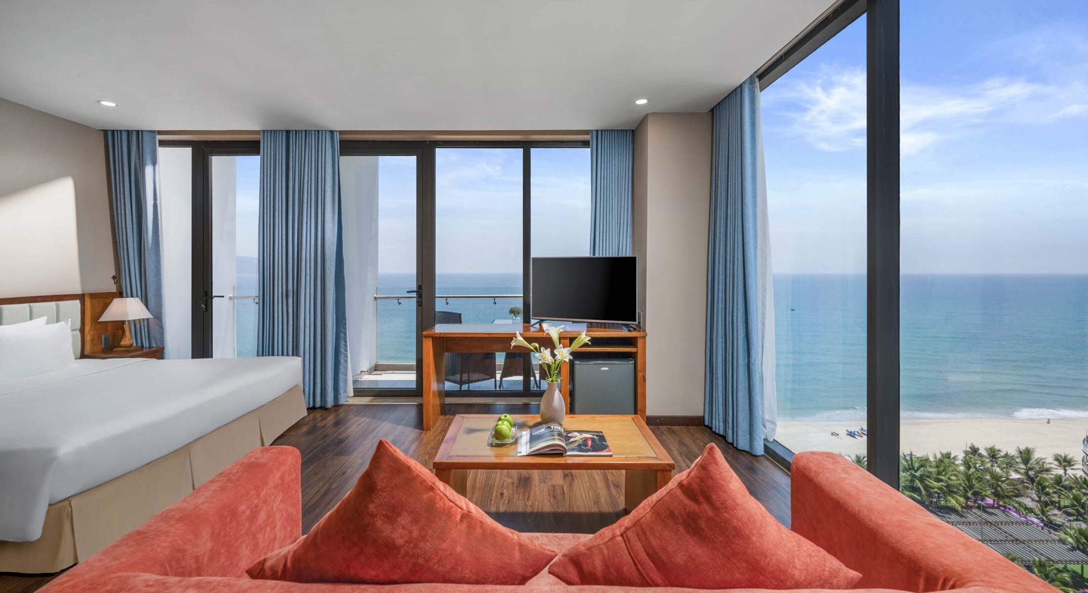 Yarra Ocean Suites Danang 4