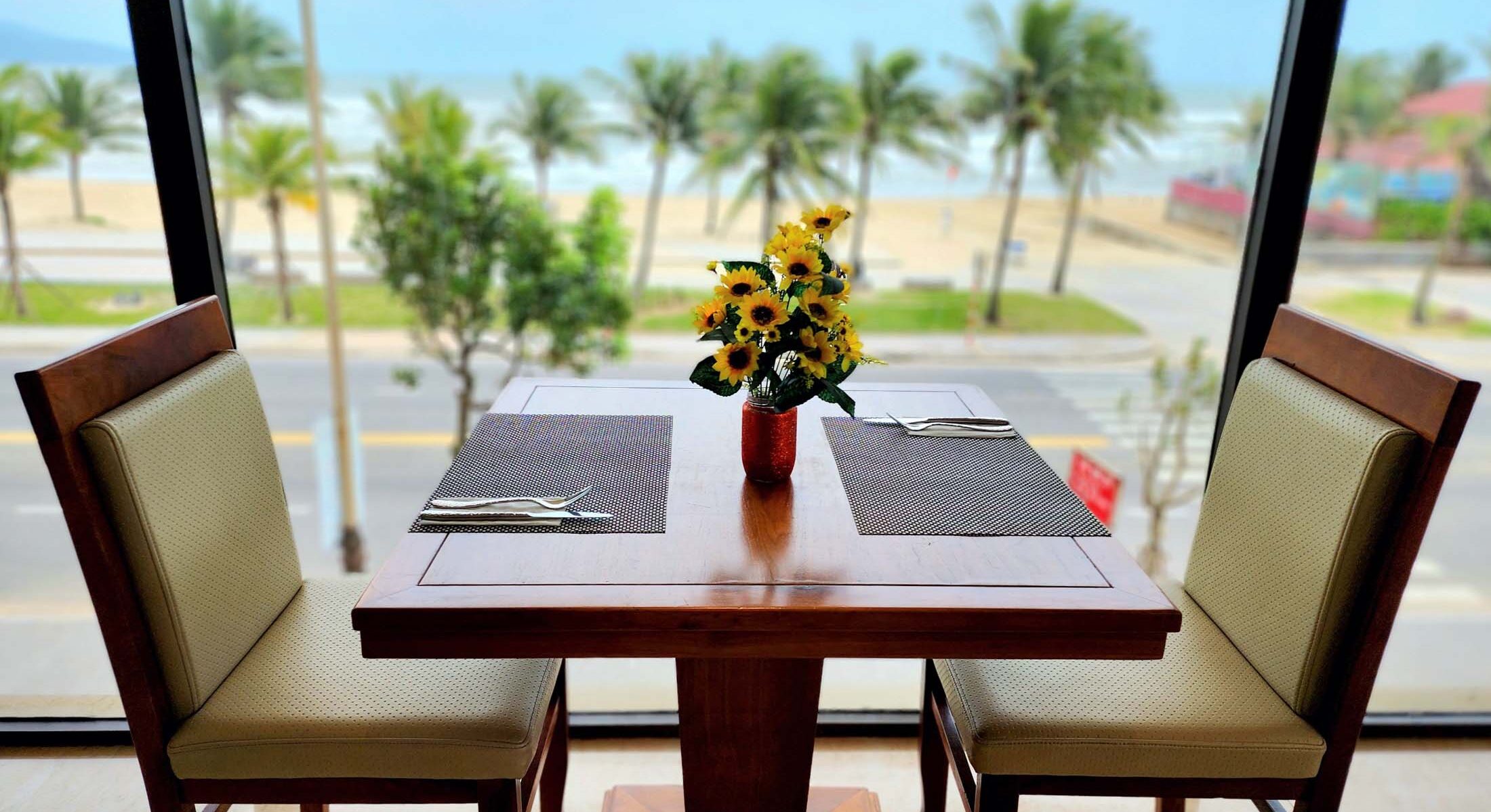 Yarra Ocean Suites Danang 5